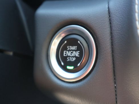 Used 2024 GMC Yukon SLT AWD/4WD image 33