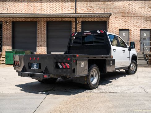 Used 2023 Chevrolet Silverado 3500 W/T w/ WT Fleet Convenience Package AWD/4WD image 2