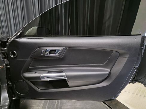 Used 2016 Ford Mustang GT RWD image 26