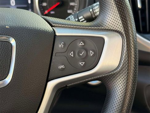 Used 2024 GMC Terrain SLE image 31