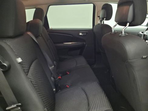 Used 2017 Dodge Journey SE w/ Flexible Seating Group FWD image 19