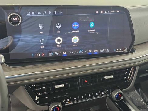 New 2025 Chevrolet Suburban Premier image 30