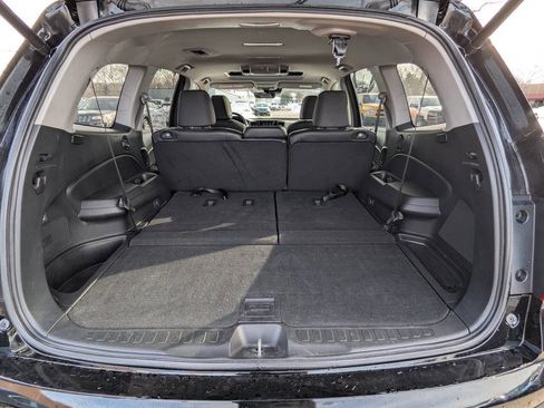 Used 2022 Honda Pilot Touring image 14