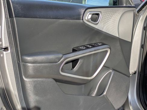 Used 2024 Kia Soul LX w/ Option Group 015 image 10