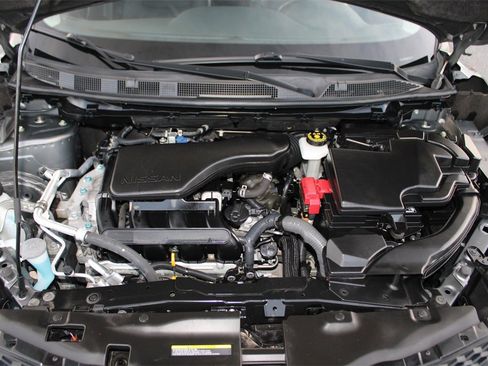 Used 2018 Nissan Rogue Sport SL w/ SL Premium Package image 26