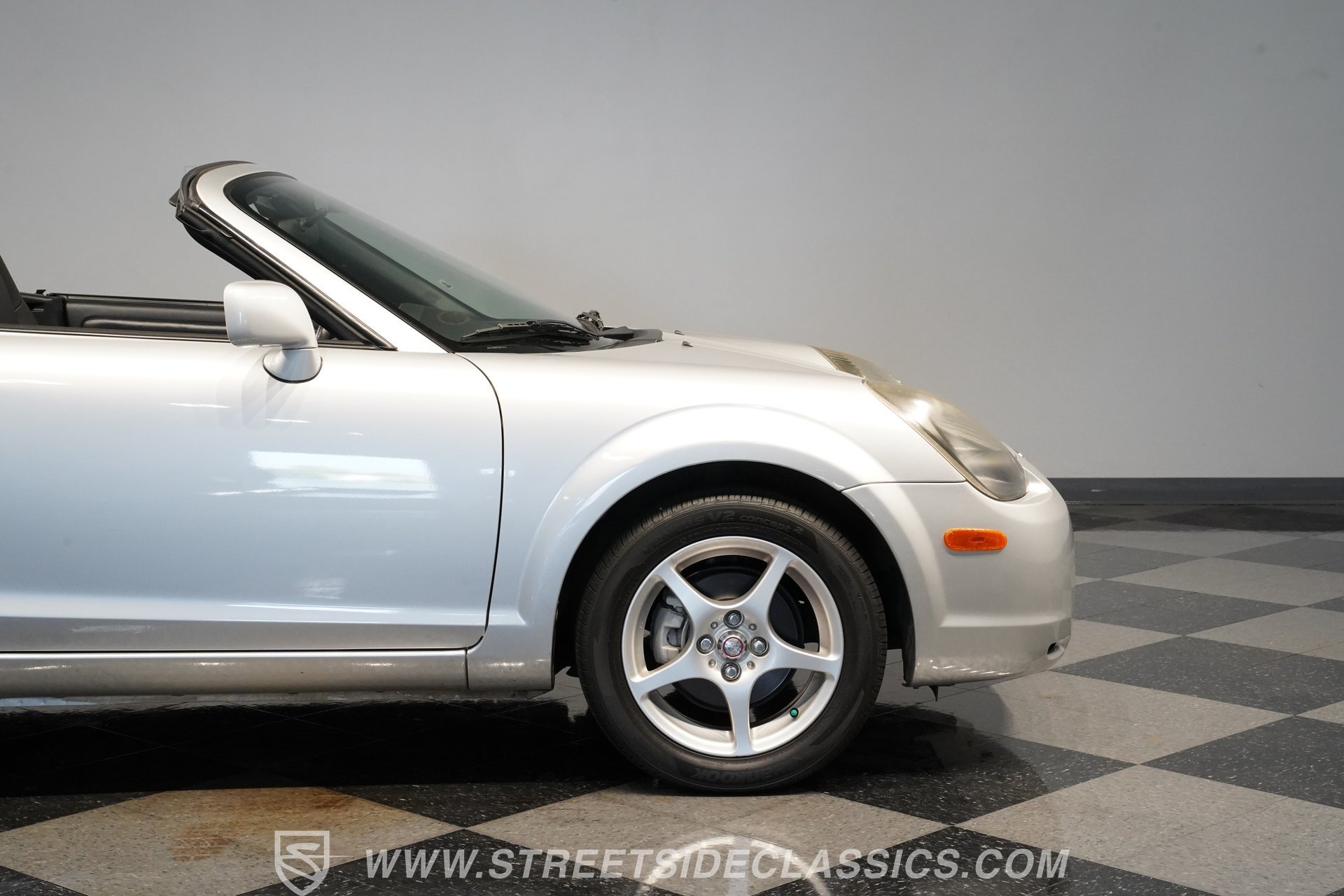 Used 2001 Toyota MR2 RWD image 31