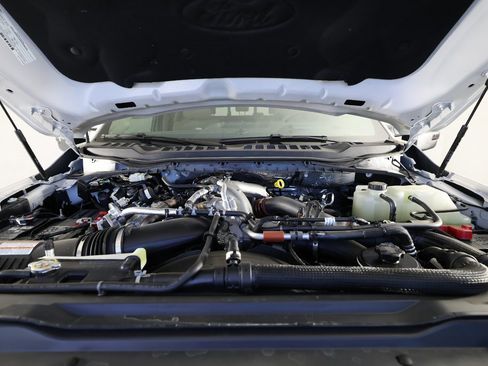 Used 2025 Ford F450 Platinum w/ Platinum Plus Package image 39