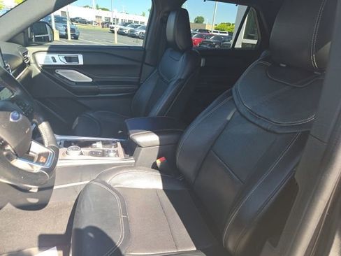 Used 2020 Ford Explorer ST w/ ST Street Pack AWD/4WD image 5