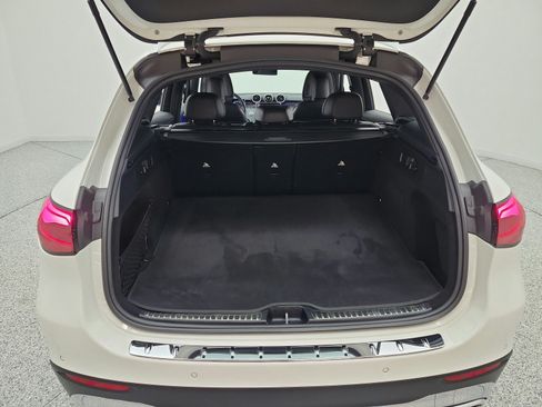 Used 2024 Mercedes-Benz GLC 300 image 20