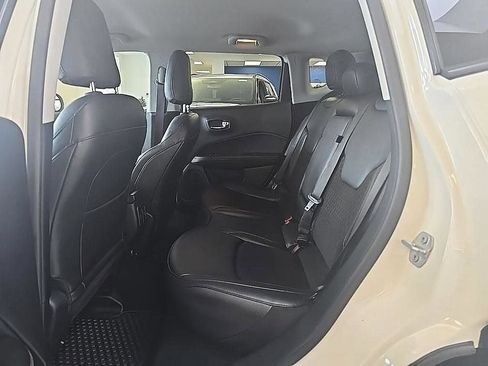 Used 2020 Jeep Compass Latitude w/ Cold Weather Group AWD/4WD image 27