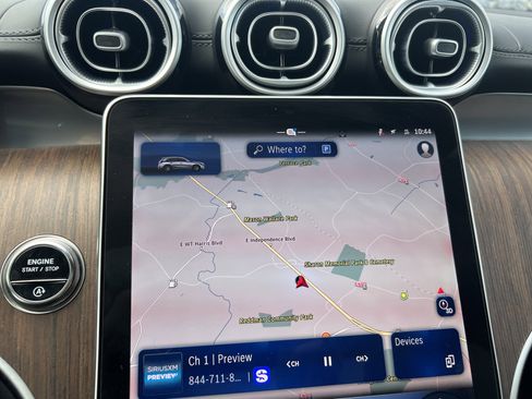 Used 2025 Mercedes-Benz GLC 300 4MATIC image 28