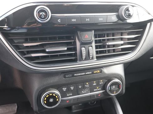 Certified 2020 Ford Escape SE image 20