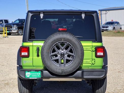 New 2026 Jeep Wrangler Unlimited Sport w/ Convenience Group image 5