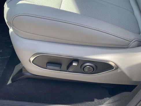 New 2026 Jeep Grand Wagoneer L Limited AWD/4WD image 17