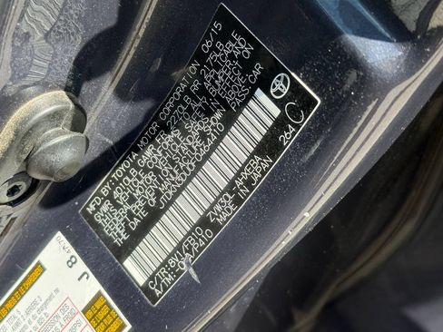 Used 2015 Toyota Prius Three FWD image 31