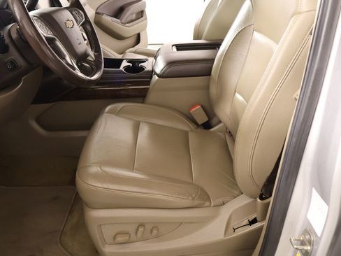 Used 2018 Chevrolet Tahoe LT image 13