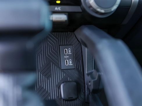 Used 2025 Toyota 4Runner SR5 image 24