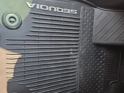 Used 2024 Toyota Sequoia Limited AWD/4WD image 15