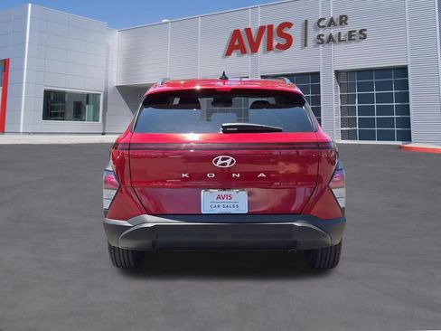 Used 2025 Hyundai Kona SEL FWD image 7