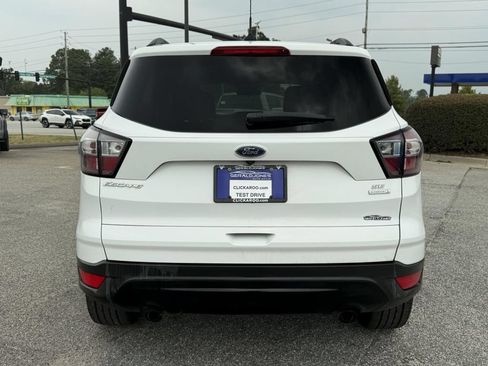Used 2018 Ford Escape SE w/ SE Sport Appearance Package FWD image 15