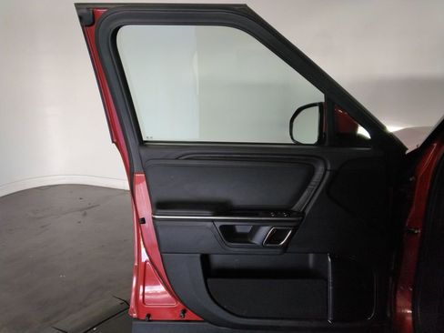 Used 2023 Rivian R1S Launch Edition image 29