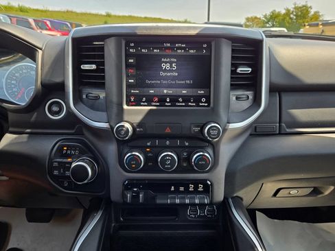 Used 2020 RAM 1500 Big Horn AWD/4WD image 23