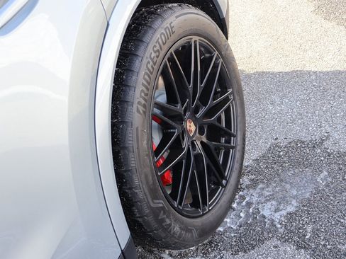 Used 2026 Porsche Cayenne S image 36