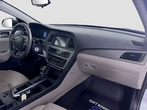 Used 2017 Hyundai Sonata SE FWD image 28