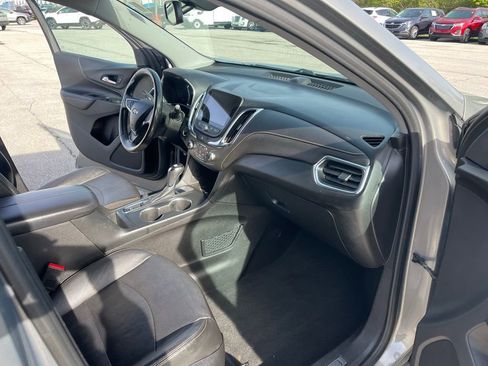 Used 2018 Chevrolet Equinox Premier FWD image 19