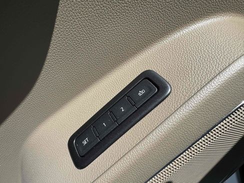 Used 2019 GMC Yukon SLT w/ Open Road Package image 36