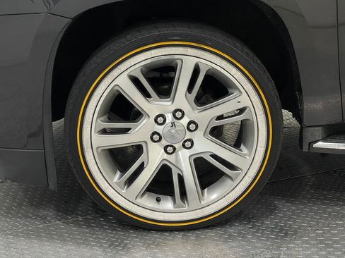 Used 2016 Cadillac Escalade ESV Luxury image 33