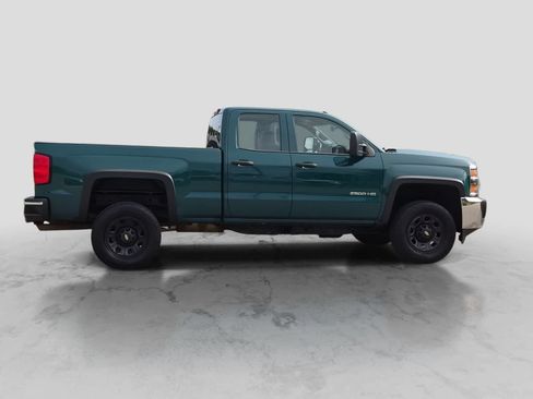 Used 2017 Chevrolet Silverado 2500 W/T w/ Snow Plow Prep Package AWD/4WD image 9