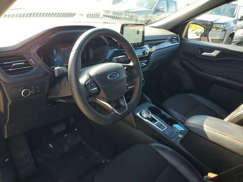 Used 2025 Ford Escape ST-Line image 9