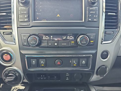 Used 2018 Nissan Titan PRO-4X w/ Pro-4x Convenience Package AWD/4WD image 21