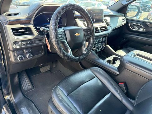 Used 2022 Chevrolet Suburban LT w/ LT Signature Plus Package image 20