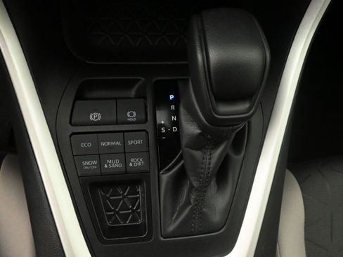 Used 2024 Toyota RAV4 XLE AWD/4WD image 24