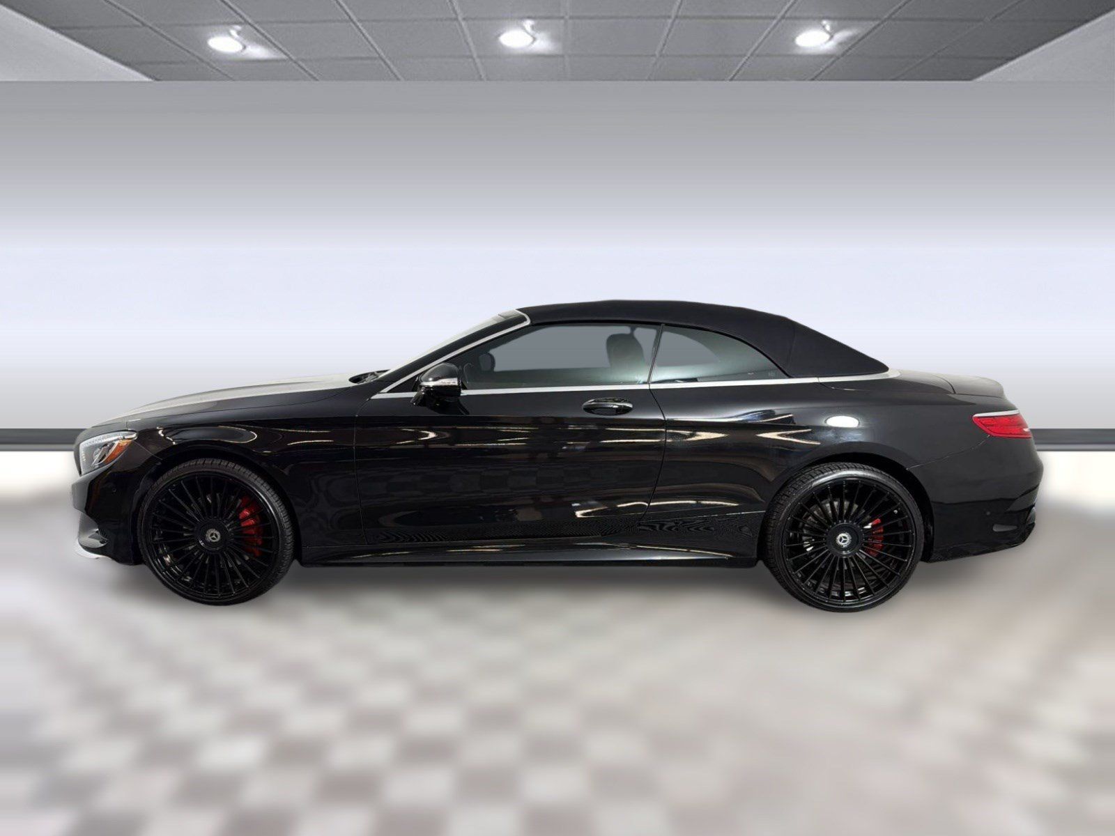 Used 2017 Mercedes-Benz S 550 Cabriolet image 2