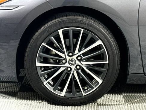Used 2024 Lexus ES 350 w/ Premium Package FWD image 13