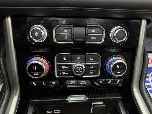 Used 2021 GMC Yukon Denali w/ Denali Ultimate Package image 20