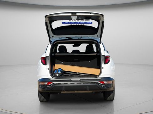 Certified 2024 Hyundai Tucson SEL FWD image 11