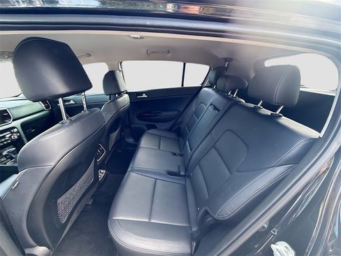 Used 2020 Kia Sportage EX image 26