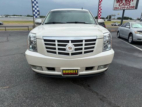 Used 2012 Cadillac Escalade Luxury w/ Livery Package image 2