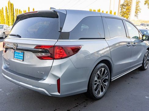 New 2026 Honda Odyssey Elite image 6
