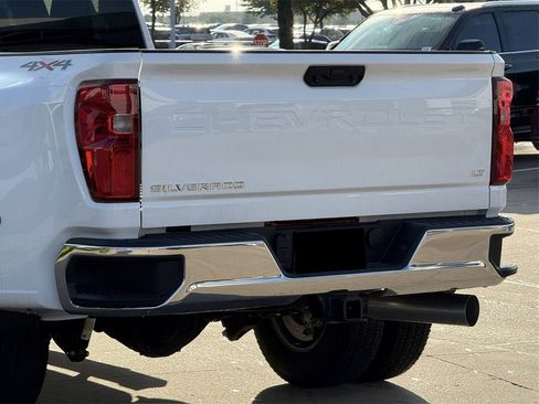 Certified 2025 Chevrolet Silverado 3500 LT image 6