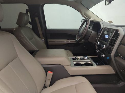 Used 2020 Ford Expedition XLT w/ Equipment Group 202A RWD image 21
