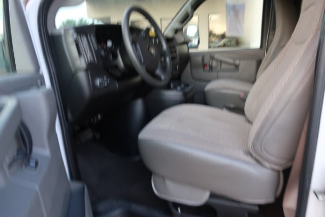 Used 2020 Chevrolet Express 3500 LT w/ LT Preferred Equipment Group RWD image 7
