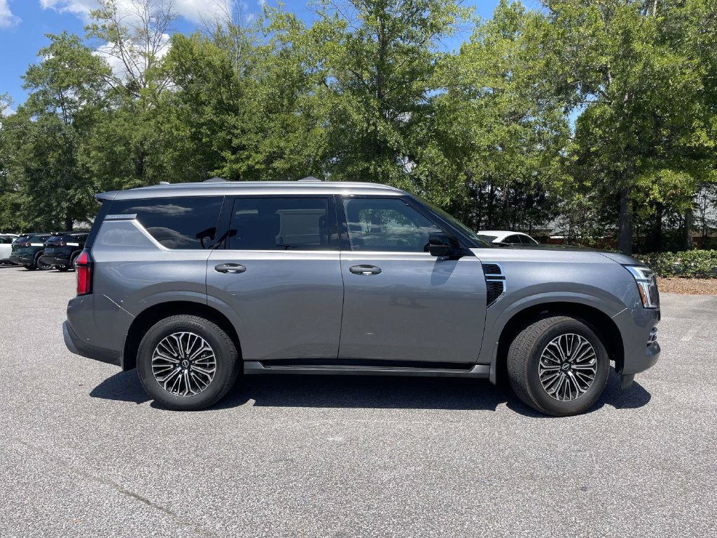 Used 2026 Nissan Armada SL AWD/4WD image 2