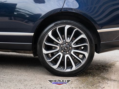 Used 2018 Land Rover Range Rover Supercharged image 12