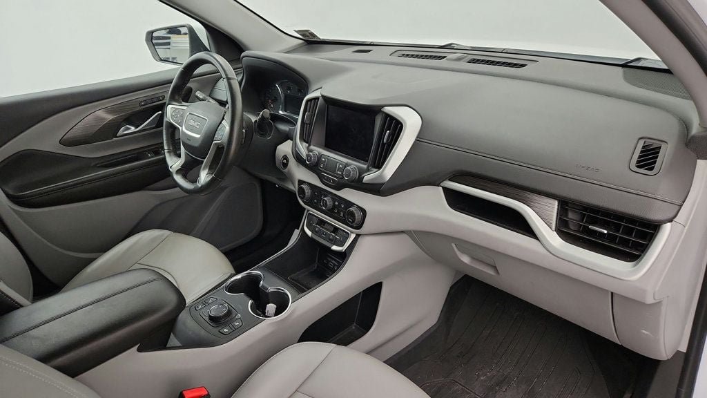 Used 2023 GMC Terrain SLT w/ LPO, Floor Liner Package AWD/4WD image 24