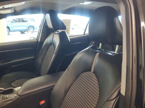 Used 2024 Toyota Camry SE image 16